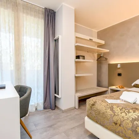 Garda Diamant Bed & Breakfast Desenzano del Garda Exterior photo