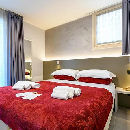 Garda Diamant Bed & Breakfast Desenzano del Garda Exterior photo