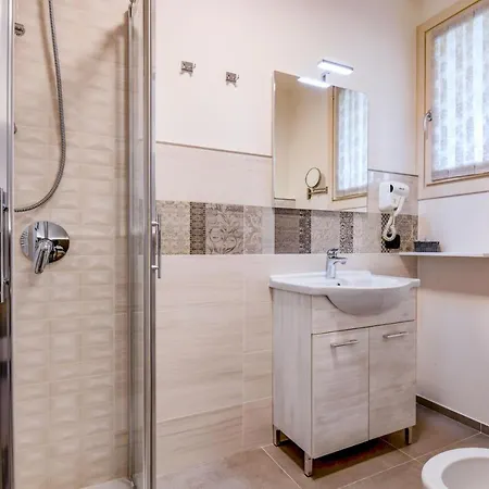 Garda Diamant Bed & Breakfast Desenzano del Garda Exterior photo