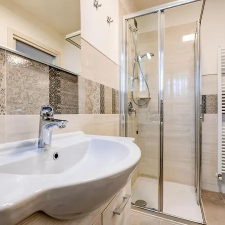 Garda Diamant Bed & Breakfast Desenzano del Garda Exterior photo